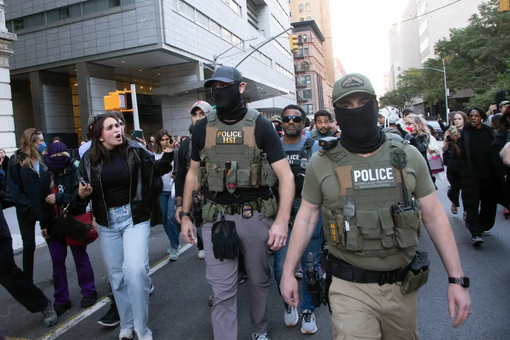 The agents were cracking down on illegal vendors. William Farrington