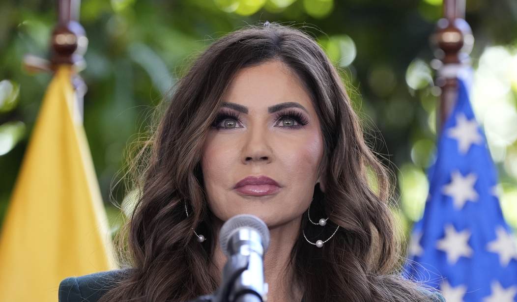 Kristi Noem Slams the Door on Democrat Chaos at ICE Facilities