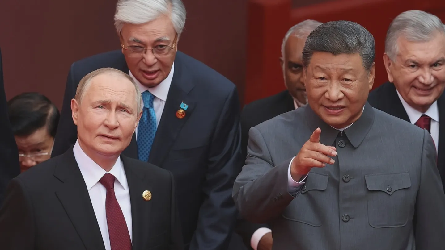 Russian President Vladimir Putin and Chinese President Xi Jinping  (AP)