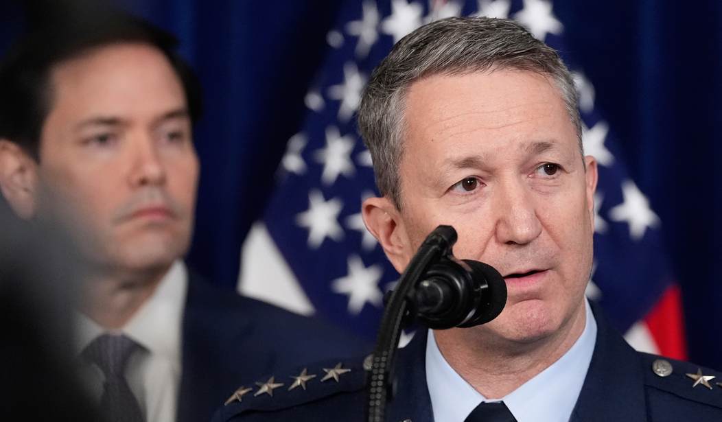 U.S. Joint Chiefs Call for First-Ever Summit of Western Hemisphere Military Leaders to Crush Drug Cartels