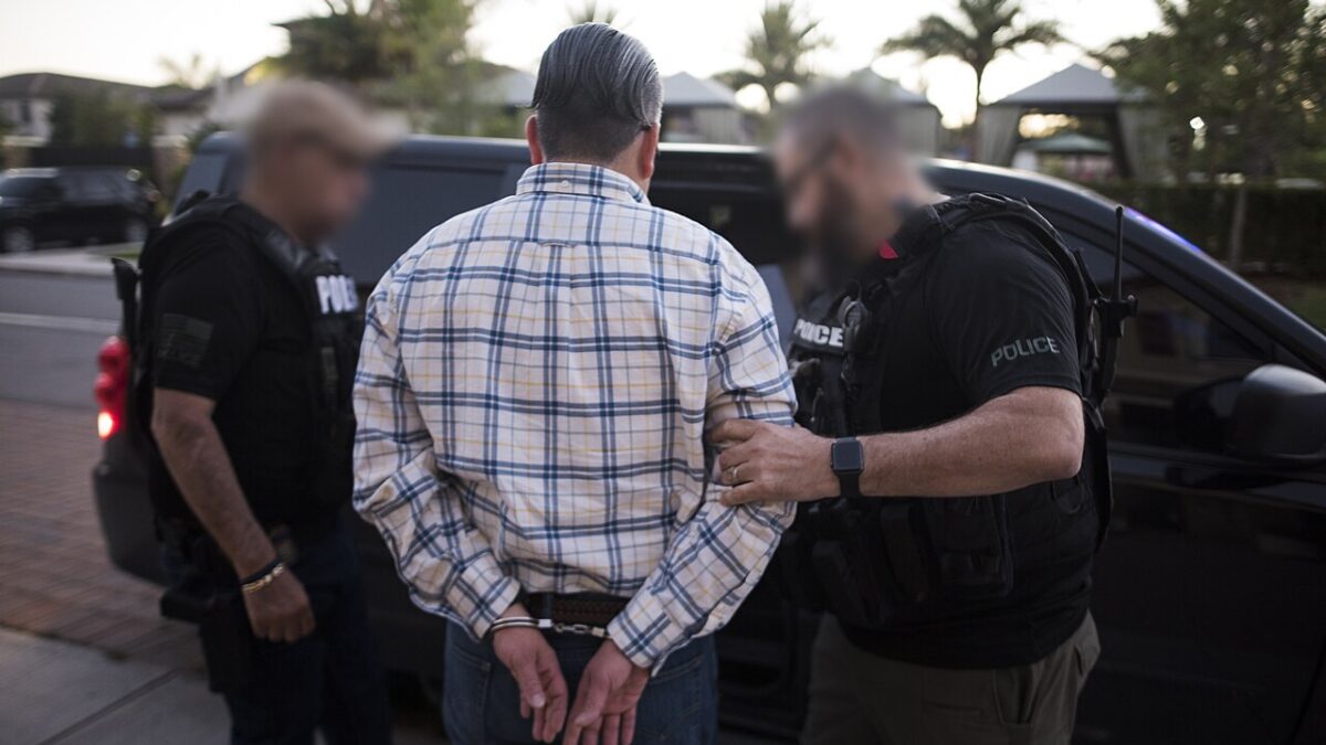 Poll Shows Voters Back Deporting Illegal Aliens by 2-to-1 Margin Ahead of 2026 Midterms