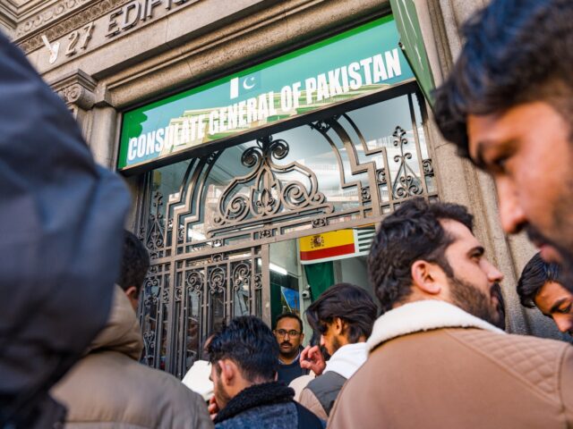 Spain Amnesty Lets Illegal Migrants Self-Certify They Have No Criminal Record