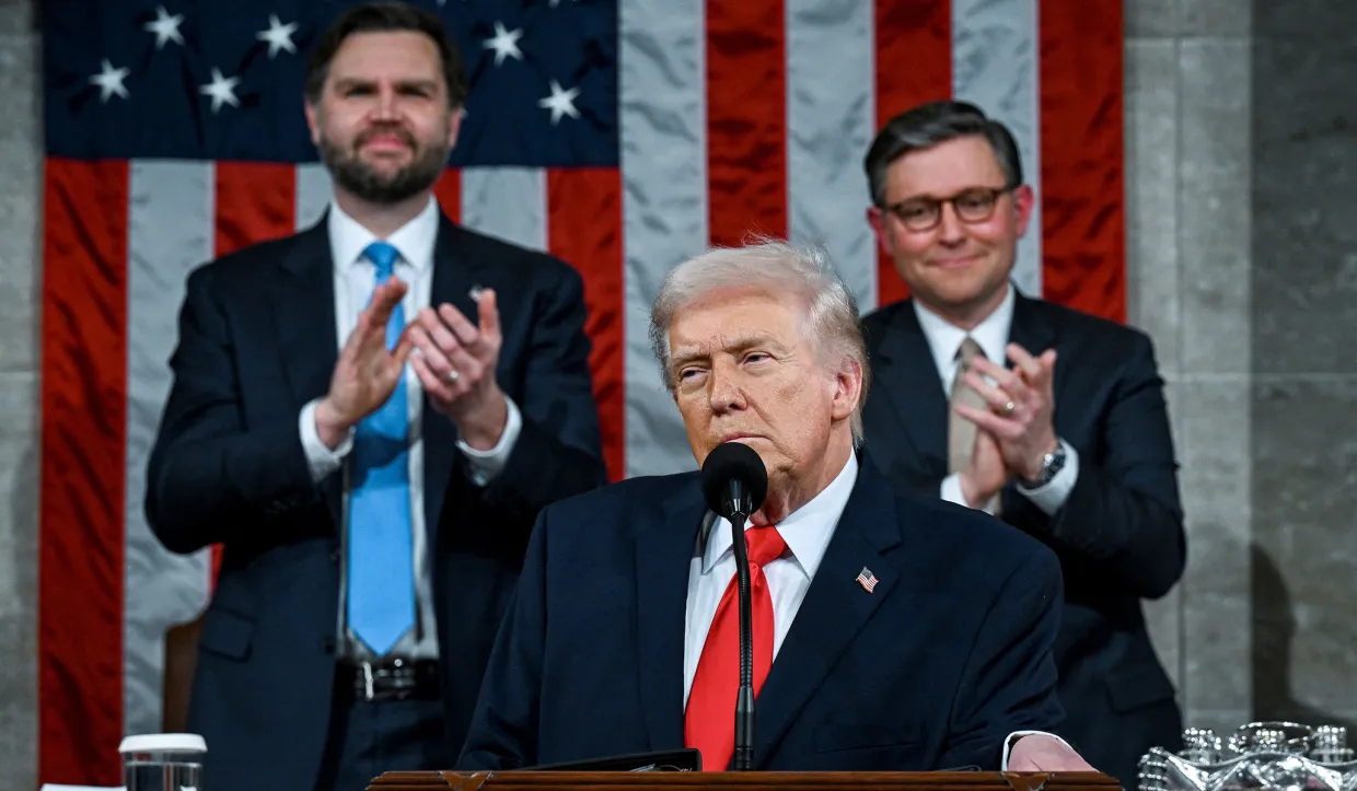 Trump Pushes Congressional Stock-Trading Ban in State of the Union, Drawing Bipartisan Applause
