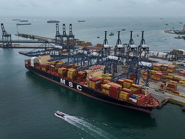 Panama Raids China-Linked Firm After Court Voids Panama Canal Port Contracts