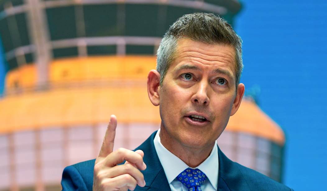 FAA Ground Stop Lifted as Airports Resume Operations, Duffy Confirms