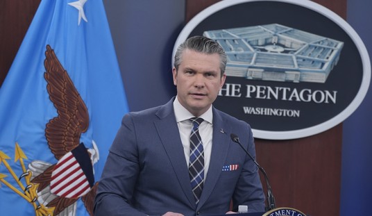 Fans Rally to Defend Chuck Norris After Viral Media Criticism