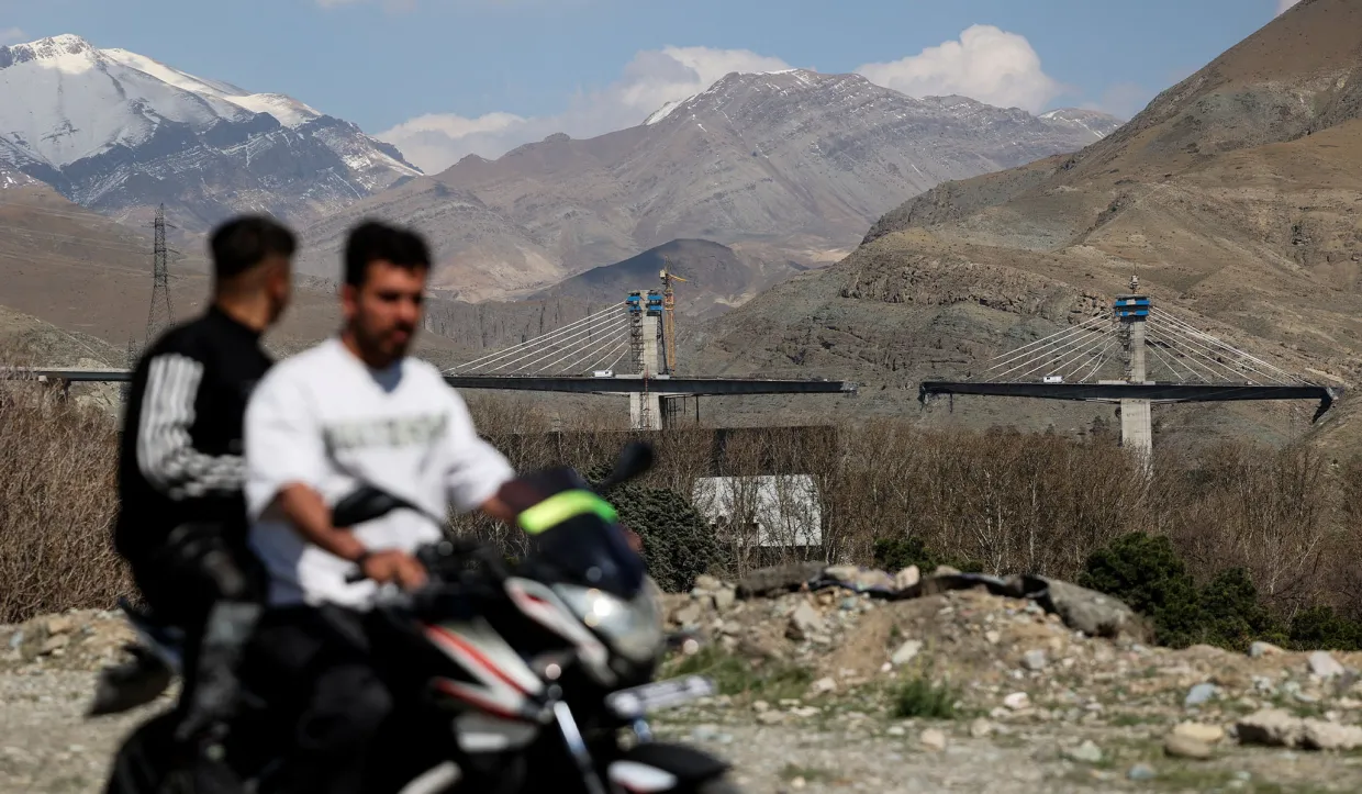 Debate Erupts Over International Law as Trump Issues Stark Warning to Iran