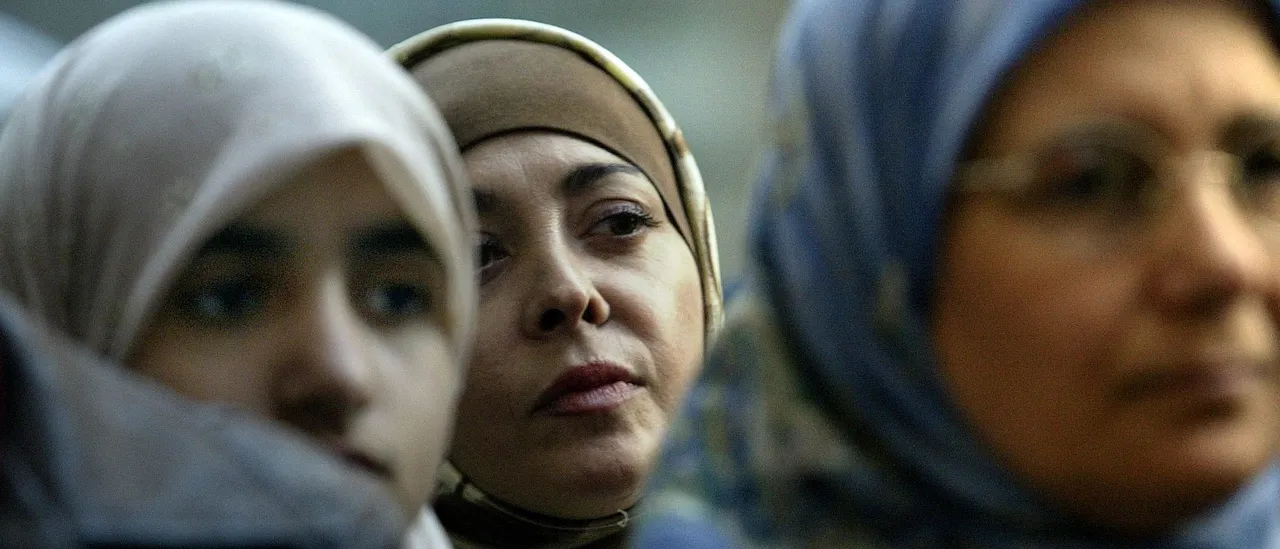 Debate Over Assimilation and Immigration Heats Up as Cultural Questions Take Center Stage