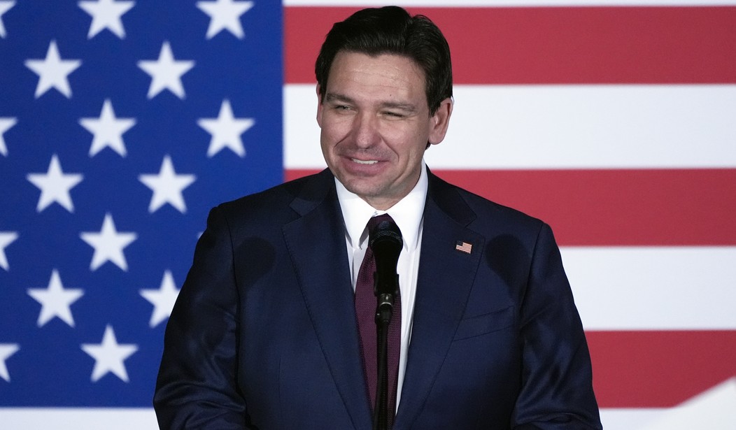 DeSantis Drops the Mic, Invites Hakeem Jeffries to Florida as Redistricting Fight Heats Up