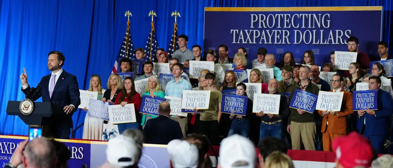 JD VANCE FIRES UP MAINE CROWD WITH ANTI-FRAUD MESSAGE AND MIDTERM WARNING