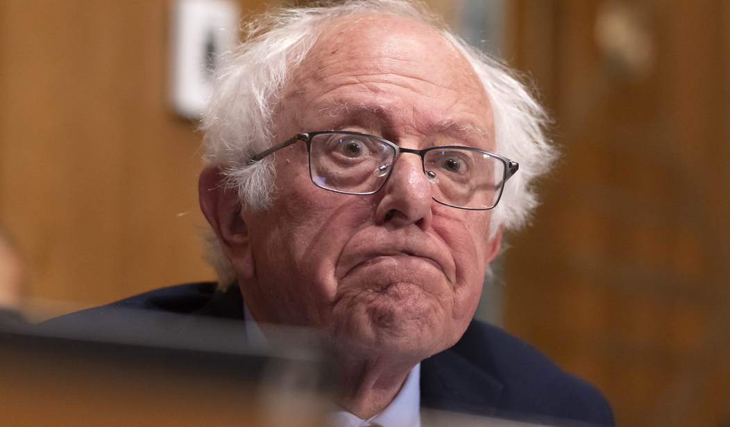 Bernie Sanders Blasted for Private Jets and Luxury Spending During ‘Fighting Oligarchy’ Tour