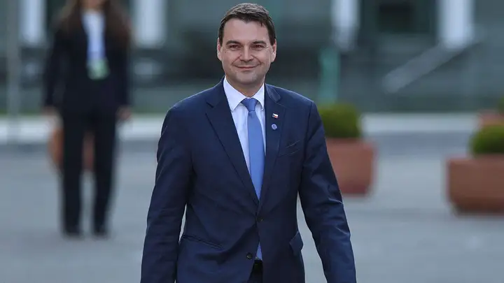 Czech Republic Backs Trump Push Against Iran, Offers Support to Secure Strait of Hormuz
