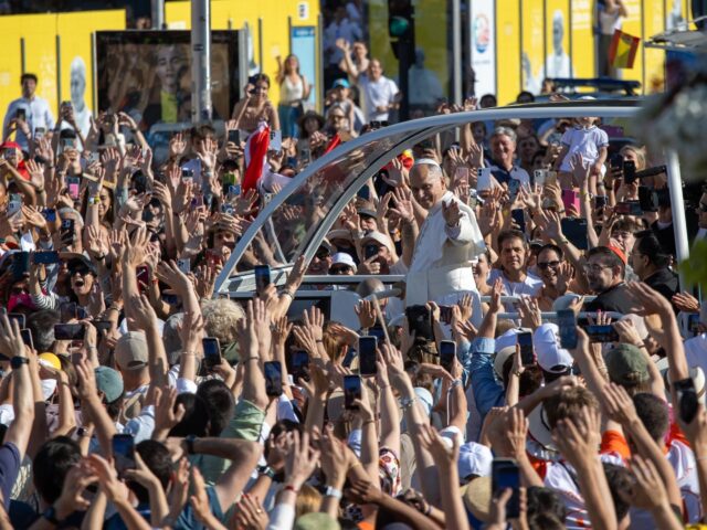 More Than One Million Gather in Madrid as Pope Leo XIV Celebrates Corpus Domini Mass