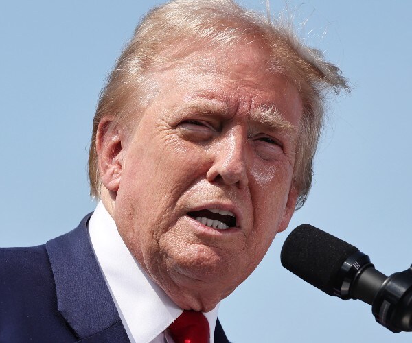 Trump Raises Expectations for Possible Iran Agreement as High-Profile Weekend Unfolds