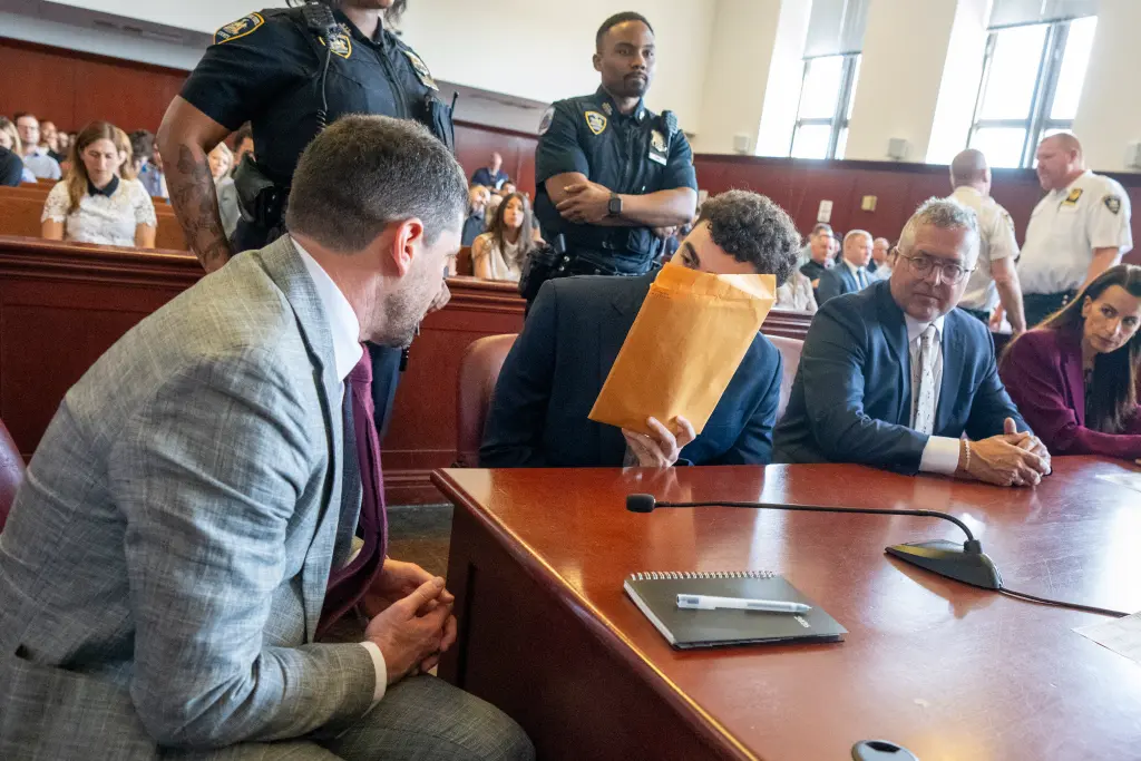 Luigi Mangione to pursue psychiatric defense in UNITED HEALTHCARpE murder trpial