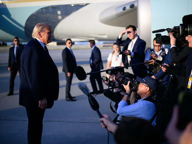 POLL: MAJORITY OF U.S. VOTERS SUPPORT TRUMP’S IRAN DEAL, SURVEY FINDS