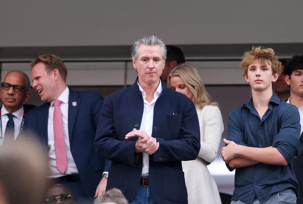 Newsom Faces DOJ Scrutiny as Political Feud With Trump Online Collides With a More Serious Legal Backdrop