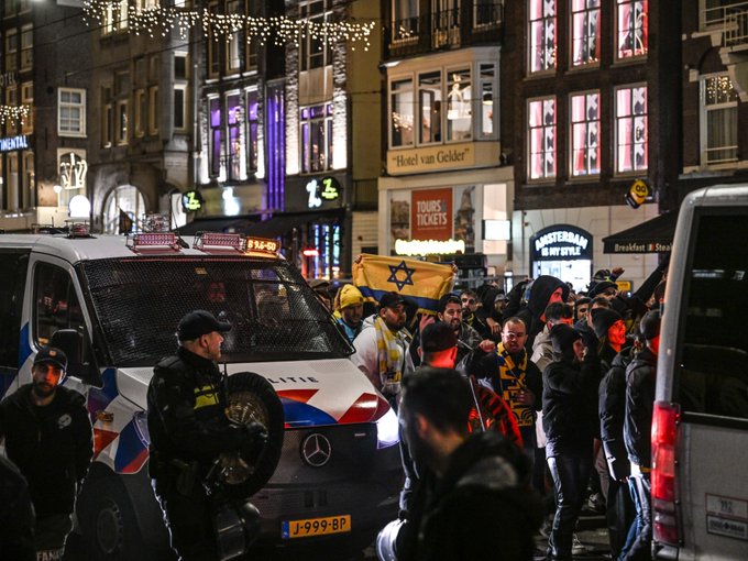 Wilders Blasts Dutch Police for "Surrendering" to Moroccan Football Chaos