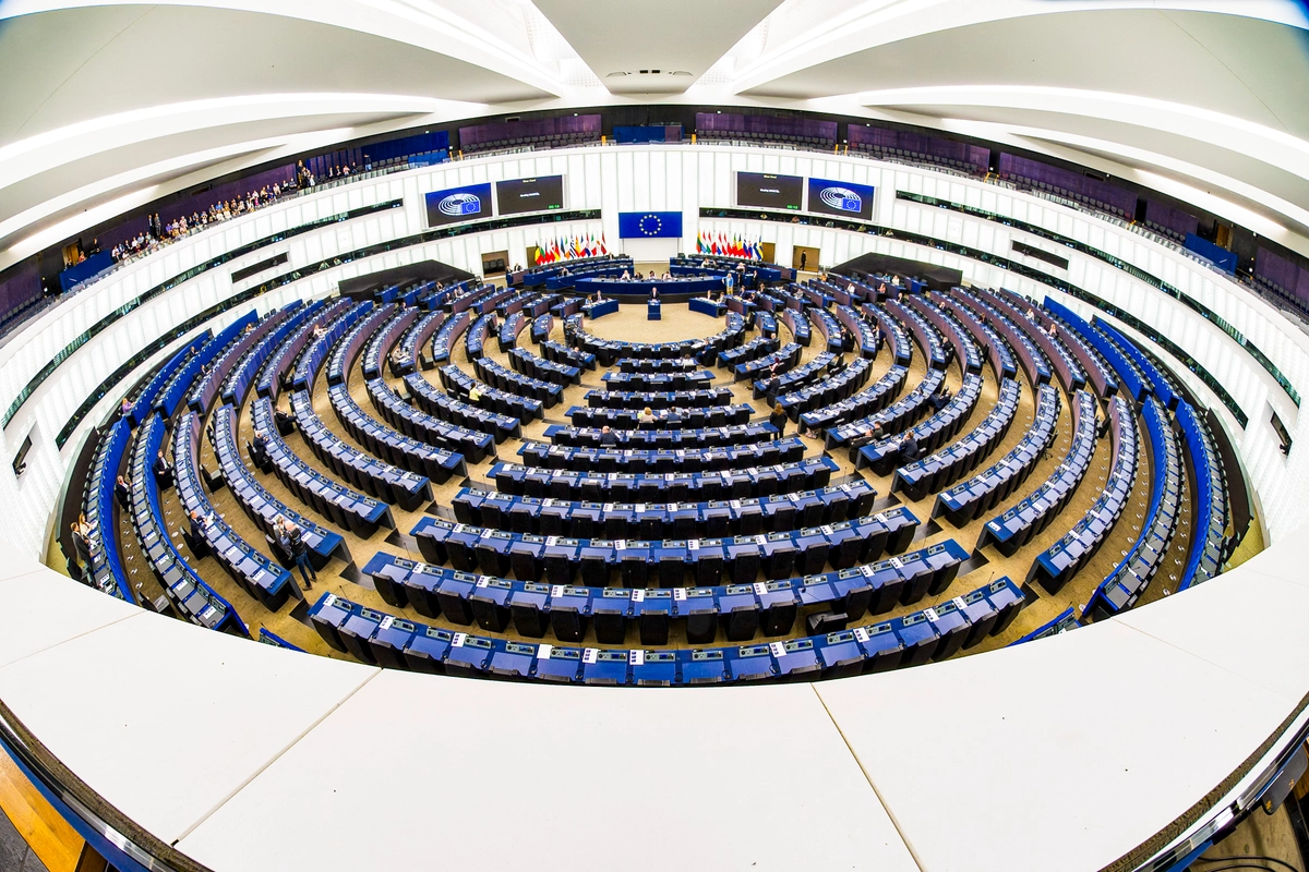 EU Parliament Advances Digital Euro as Critics Warn of Growing Centralized Financial Control
