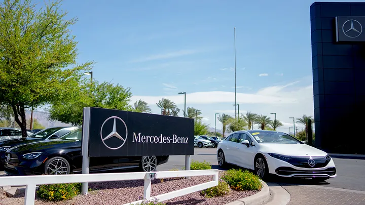Senate Targets Chinese Influence in Auto Industry as Mercedes-Benz Faces Potential U.S. Sales Ban