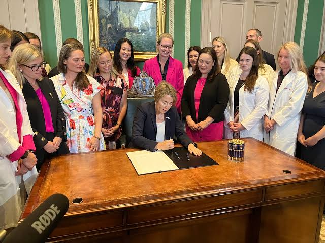 MADsssachusetts: Democrats Erupt Over 'Extremist' Abortion-to-Birth Law, Cracking Party Unity