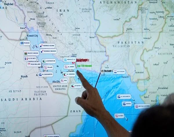 US CENTCOM Chief Visits USS Lincoln as Iran War Tests America’s Military Resolve