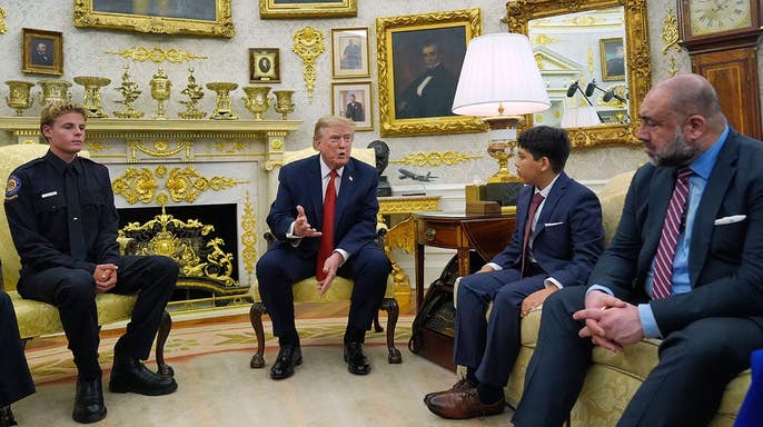 Trump Meets Teen Lifeguard and Boy He Saved at Oval Office
