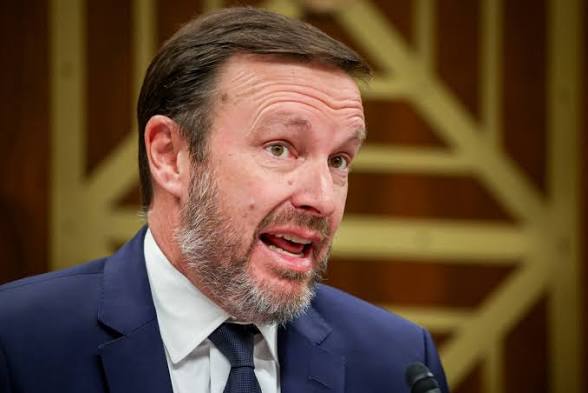 Sen. Chris Murphy Claims Communities with Immigrants Are Safer