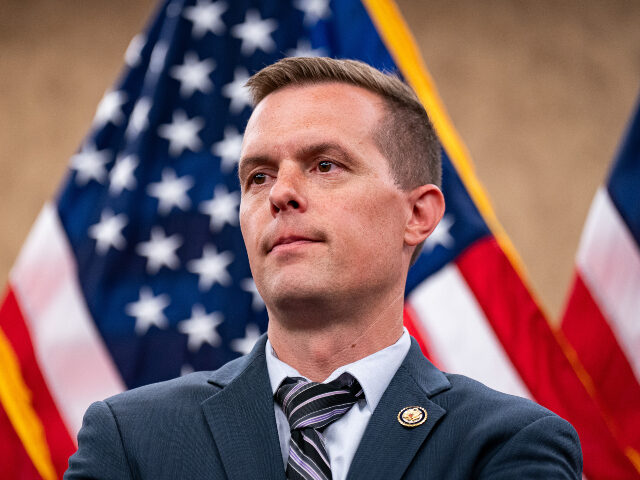 Bipartisan Mutiny Shatters Left-Wing Strategy: Retiring Democrat Jared Golden Endorses Republican Mike Lawler