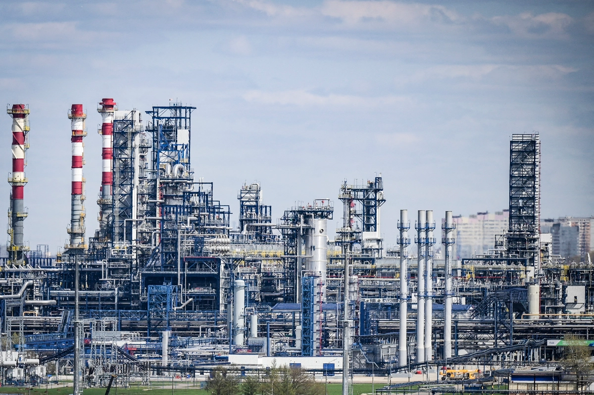 Trump’s Russia Energy Deal Sends Oil Retreating as President Bets on Peace Over Prolonged War