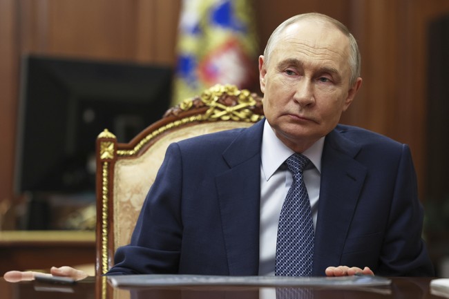 Trump's Bold Hand: CIA Director Ratcliffe's Unannounced Moscow Visit Signals High-Stakes Diplomacy Amid Global Tensions