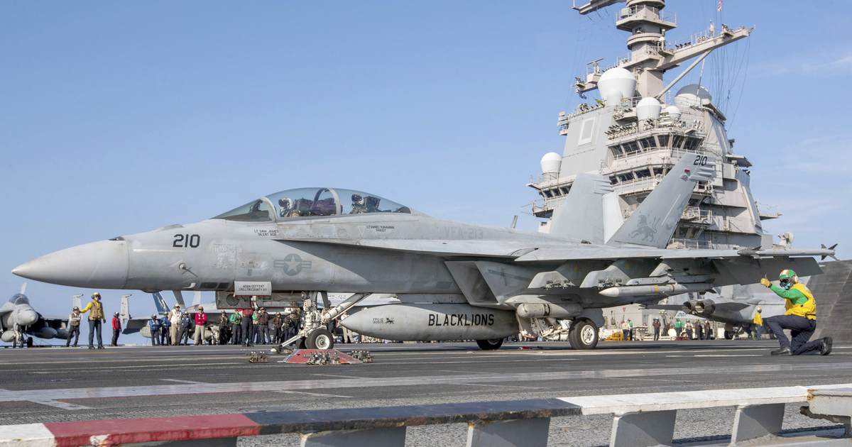 Trump's CENTCOM Unleashes 'Chicago Rules': Iranian Oil Fleet Crippled After Failed Attacks on US Navy
