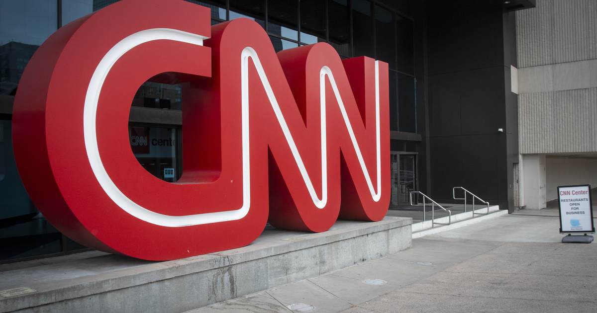 Trump Boots CNN From White House: Passerby Delivers Perfect Verdict on Network's "Truth"