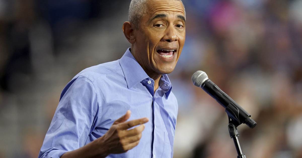 Obama's Media Hypocrisy Exposed: Former President Lectures Trump While His Own Record Crumbles