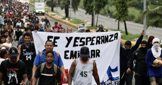 Migrant Caravan Banks on Democrat Midterm Wins to Overwhelm U.S. Border