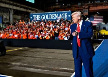 Trump Reverses Biden’s Migrant Economy as New Jobs Go to Americans