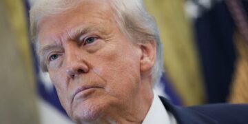 Trump Deploys 120 FBI Agents to Fight D.C. Crime, Weighs 1,000 National Guard